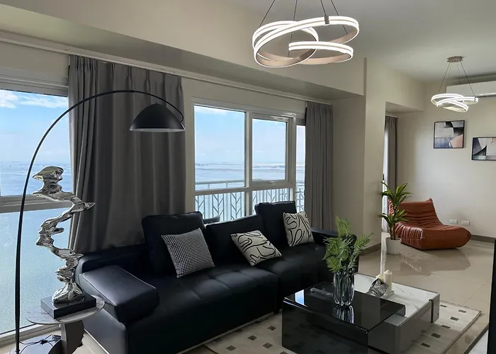 Luxury Spacious 3bedrooms With Maid's Bunkbed Massage Chair Bayview Free Pool & Parking Near Okada Airports Moa Solaire Apartment
