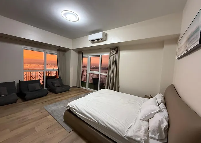 Luxury Spacious 3bedrooms With Maid's Bunkbed Massage Chair Bayview Free Pool & Parking Near Okada Airports Moa Solaire *