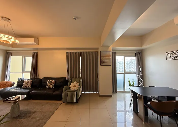 Luxury Spacious 3bedrooms With Maid's Bunkbed Massage Chair Bayview Free Pool & Parking Near Okada Airports Moa Solaire Apartment