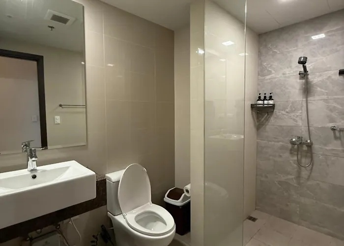 Luxury Spacious 3bedrooms With Maid's Bunkbed Massage Chair Bayview Free Pool & Parking Near Okada Airports Moa Solaire *