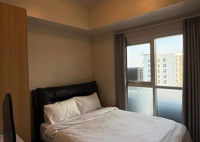 Luxury Spacious 3bedrooms With Maid's Bunkbed Massage Chair Bayview Free Pool & Parking Near Okada Airports Moa Solaire Manila