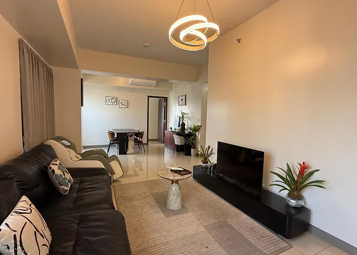 Apartment Luxury Spacious 3bedrooms With Maid's Bunkbed Massage Chair Bayview Free Pool & Parking Near Okada Airports Moa Solaire Manila