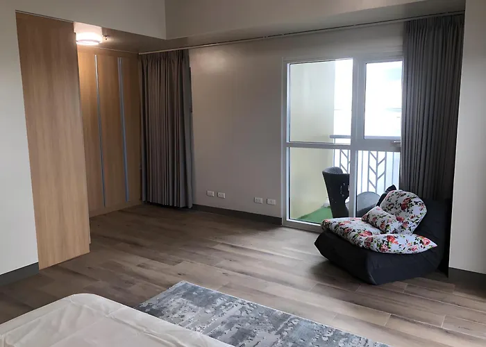 Luxury Spacious 3bedrooms With Maid's Bunkbed Massage Chair Bayview Free Pool & Parking Near Okada Airports Moa Solaire Manila