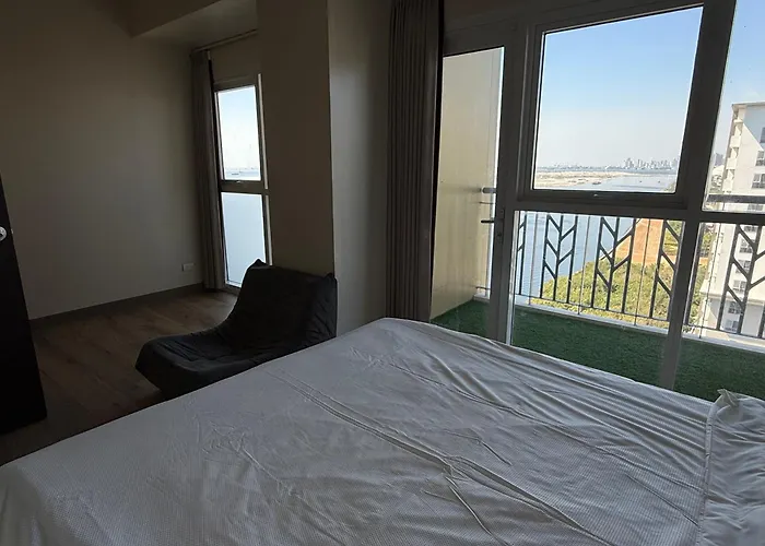 Luxury Spacious 3bedrooms With Maid's Bunkbed Massage Chair Bayview Free Pool & Parking Near Okada Airports Moa Solaire Apartment