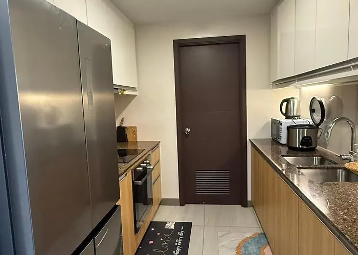 Luxury Spacious 3bedrooms With Maid's Bunkbed Massage Chair Bayview Free Pool & Parking Near Okada Airports Moa Solaire * Manila