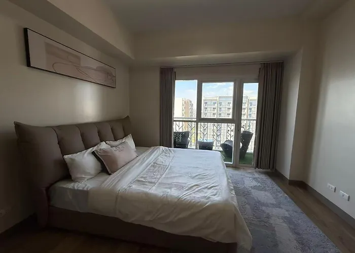 Apartment Luxury Spacious 3bedrooms With Maid's Bunkbed Massage Chair Bayview Free Pool & Parking Near Okada Airports Moa Solaire *