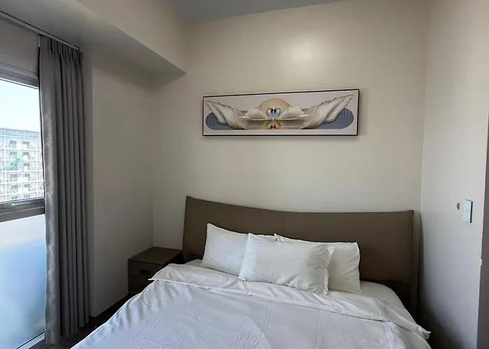 Apartment Luxury Spacious 3bedrooms With Maid's Bunkbed Massage Chair Bayview Free Pool & Parking Near Okada Airports Moa Solaire Manila